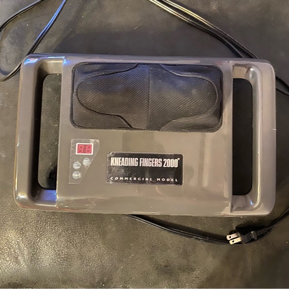 Kneading Fingers 2000 Commercial Model - Picture 1 of 2